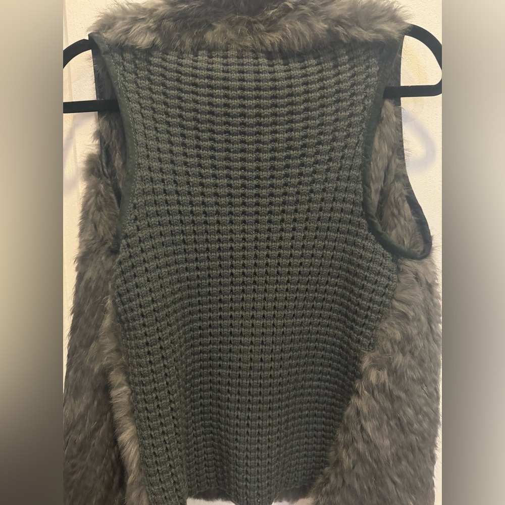 LAROK LUXE Rabbit Fur Vest Medium - Picture 6 of 9